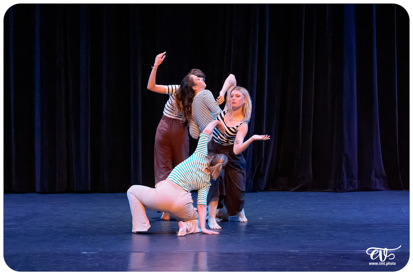 ECOLE DE DANSE CÉCILE ADAMOW